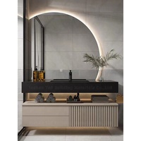 Meuble de salle de bain de luxe en bois massif avec tiroirs de rangement, miroir demi-lune et lavabo pour hôtel