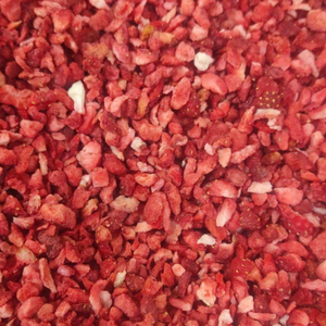 Rodajas de fresa liofilizadas conservadas orgánicas Sabor dulce Sin azúcar añadido Larga vida útil Fruta turca Venta al por mayor Exportación a granel - Product Image 1