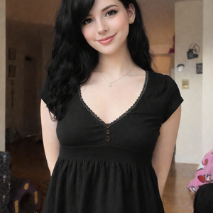 เสื้อยืดคอวีแต่งลูกไม้สไตล์ Y2K ติดกระดุมหน้า ทรงเข้ารูป กระชับเอว น่ารัก สไตล์สาวหวาน แขนสั้น - Product Image 2