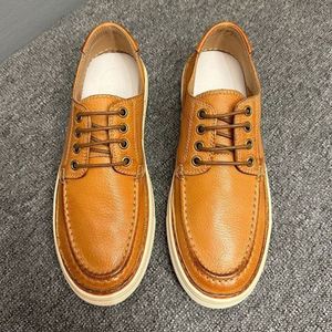 Baskets bateau sportives rétro pour hommes en cuir tanné délavé, faites à la main, décontractées, à lacets, avec semelle intermédiaire en maille massante et confortable, pour l'été et l'automne - Product Image 3