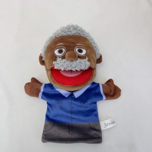 Venta al por mayor Stock negro familia oso marionetas de mano juguetes Super suave felpa malla jardín de infantes boca abierta muñecos de peluche interactivos - Product Image 4