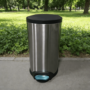 Poubelle moderne en métal avec pédale et grand sac intérieur pour le recyclage, utilisation intérieure/extérieure pour hôtels et maisons - Product Image 3