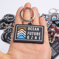 Porte-clés mignon bon marché Porte-clés porte-clés en PVC souple en silicone 2D avec logo personnel
