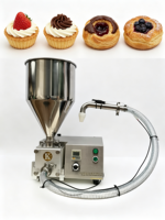 Machine de remplissage pour pâtisseries : cupcakes fraise-chocolat, donuts confiture, croissants danois myrtille, éclairs, tartes, biscuits, muffins