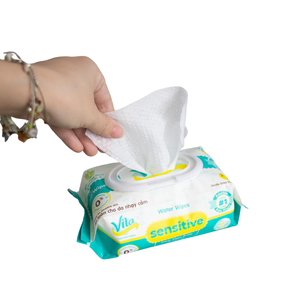 Lingettes humides pour la maison d'origine vietnamienne, couleur blanche, 45 ± 2 g/m², poids de base personnalisé, sûres et respectueuses de la peau, taille de feuille 150 mm x 180 mm - Product Image 1