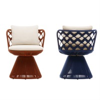 Ensemble de meubles en métal minimaliste pour l'extérieur, trois pièces, design moderne, style nordique, table et chaises pour patios et hôtels