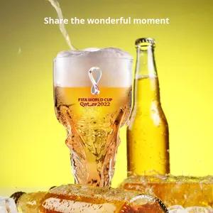 Trophée <span class=keywords><strong>de</strong></span> football créatif en verre borosilicate doré, résistant aux hautes températures, pour les commerçants, les bars, les événements en direct - Product Image 3