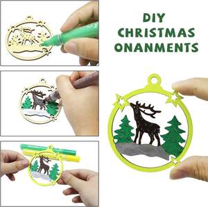 Ornements de Noël flocon de neige-Petites pièces en bois découpées au laser, décorations de Noël en copeaux de bois graffiti peintes à la main - Product Image 5