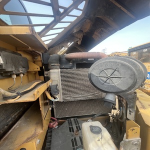 Mini-excavatrice sur chenilles CAT 305.5E de 5,4 tonnes, 31,1 kW, godet de 0,22 m³, petite pelle pour la ferme et le jardin - Product Image 5