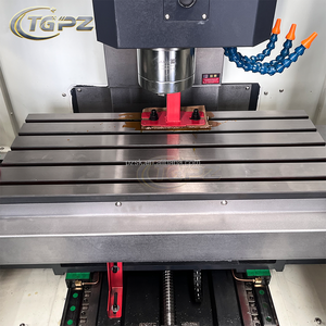 Machine de fraisage CNC verticale 3 axes VMC650, haute précision, robuste, broche BT40, machine de fraisage et de perçage, usinage des métaux - Product Image 5