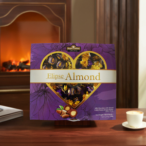 Royal De Dolton Elipse Lait d'Amande au Chocolat avec Amandes 180g Prêt à Consommer - Product Image 1