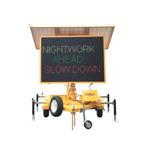 Panneau d'affichage de signalisation routière, écran LED électronique pour affichage de messages, signalisation variable montée sur remorque pour le contrôle du trafic - Product Image 1