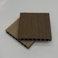 Nuevo Diseño, Directo de Fábrica, Tarima de WPC Coextruida Impermeable, Resistente y Duradera para Exteriores, Ideal para Jardines Modernos