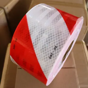Ruban adhésif de signalisation pour véhicules rouge et blanc réfléchissant DOT-C2 10 cm pour remorque - Product Image 1