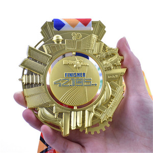 <span class=keywords><strong>Spinner</strong></span> creux en métal 3D personnalisé de haute qualité Médaille émaillée en or pour les sports de finition de marathon 5K 10K - Product Image 1