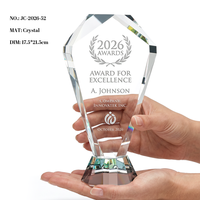 Trophée en cristal transparent taillé à la main haut de gamme, en forme d'éventail, design unique, grande surface de gravure