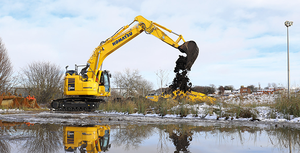 Penawaran Menarik mesin ekskavator perayap hidrolik PC228USLC-11 <span class=keywords><strong>Komatsu</strong></span> asli disediakan 3 silinder mesin ekskavator 2021 - Product Image 2