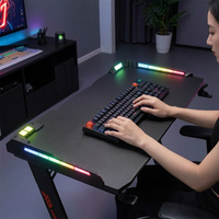 Bureau de jeu en bois AOR pour ordinateur de bureau et usage professionnel, système d'éclairage RGB avec guide de lumière acrylique, porte-gobelet intégré, table PC