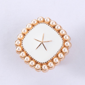 Breloques <span class=keywords><strong>de</strong></span> luxe en métal pour <span class=keywords><strong>Crocs</strong></span>, avec strass, perles et fleurs, chaîne <span class=keywords><strong>de</strong></span> connexion, décorations <span class=keywords><strong>de</strong></span> chaussures DIY, accessoires pour sabots - Product Image 3