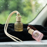 Diffuseur carré en verre suspendu pour voiture, 8 ml, avec bouchon en bois et cordon décoratif