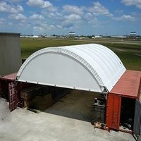 Abri pour conteneurs maritimes de 12 m de large avec mur arrière et demi-mur avant, dôme de stockage semi-fermé coupe-vent