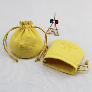 Pochette d'emballage pour bijoux en microfibre suédée sur mesure avec cordon de serrage en velours rond et logo - Product Image 1