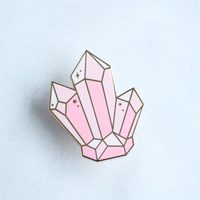 Vente en gros de vêtements de qualité, logo personnalisé, design anime, épinglette en métal doré émaillé dur, sur mesure en gros