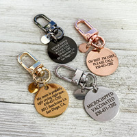 Meilleure vente grande petite taille étiquette d'identification pour animaux de compagnie classique Style ancien en acier inoxydable étiquette de chien Silicone caoutchouc curseur luxe Simple lettre