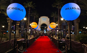 Pallone Gonfiabile <span class=keywords><strong>LED</strong></span> Personalizzato <span class=keywords><strong>con</strong></span> Logo, Luce da Terra <span class=keywords><strong>con</strong></span> Treppiede per Pubblicità Esterna - Product Image 3