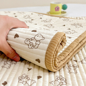 Cubrecama de Algodón Puro Estampado de Doble Cara con Diseño Floral, Disponible en Varias Medidas para Camas Individuales y Dormitorios Estudiantiles, Exportación de Corea del Sur - Product Image 3
