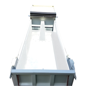 Fogli di rivestimento UHMWPE ZSPE anti-sismici e auto-lubrificanti per cassoni di camion forestali in zone montane - Product Image 1