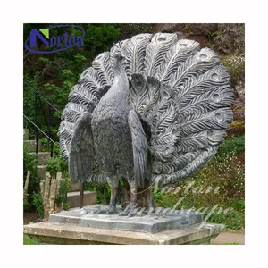 庭の装飾のためのカスタムの大きな手彫りの黒い大理石の石の動物の孔雀の像の彫刻