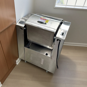 Amasadora de Masa de Acero Inoxidable 304 de Grado Alimenticio, Modelo de 50 kg, para Restaurantes y Cocinas Centrales - Product Image 2