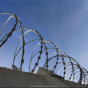 Combinación de Púas de Seguridad para Muros y <span class=keywords><strong>Alambre</strong></span> de Púas, Malla de <span class=keywords><strong>Alambre</strong></span> de Púas Anti-escalada para Villas y Residencias Privadas - Product Image 1