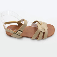 Nouvelles sandales plates de plage style claquettes pour femmes et dames, respirantes et antidérapantes, vente en gros