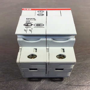 Pemegang Sekring Merek Asli E93232 Loc1A - Product Image 1