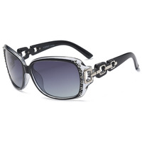 Europe et les nouvelles lunettes de soleil polarisées rétro avec diamant tendance lunettes de soleil dames mode lunettes cadre usine Spot en gros