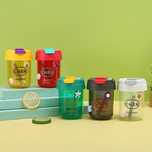 Botellas de agua de plástico Xinjun con pajita, recipientes portátiles para beber para estudiantes, para usar en el regreso a clases - Product Image 1