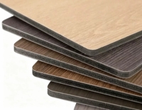 Panneau mural en placage de bois de bambou au charbon de bois / co-extrusion de fibre de cristal de carbone, imperméable, diverses textures de bois, pour le commerce