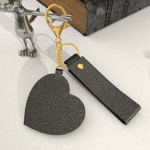 Wholesale Heart <b>Mirror</b> PU Leather Keychain Customizable Multi-color Wristlet Key Ring Key Pendant Valentine Day for Women - Product Image 3