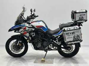 Motocicletta Benelli 502X Adventure - Condizioni Perfette con <span class=keywords><strong>Bauletti</strong></span> Superiori e <span class=keywords><strong>Laterali</strong></span> in Alluminio Aggiuntivi - Product Image 3