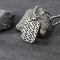 Collier pour homme avec pendentif militaire vintage en acier inoxydable brossé effet bande de roue de pneu, chaîne noire, cadeau de bijoux pour homme