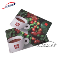 Seri numarası baskı ile Shenzhen fabrika kaynağı hediye kartı CR80 PVC plastik kart