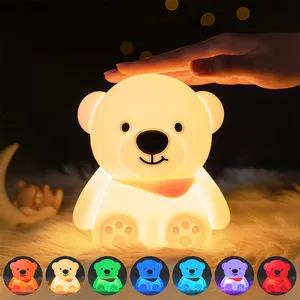 A lâmpada de mesa LED de urso fofo mudou de cor para uma luz noturna casual para crianças e berços