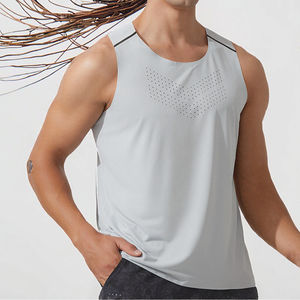 เสื้อกล้ามวิ่งผู้ชาย น้ำหนักเบา ผลิตจากโพลีเอสเตอร์ 100% เป็นมิตรกับสิ่งแวดล้อม แห้งเร็ว ระบายอากาศได้ดี เหมาะสำหรับฤดูร้อน กิจกรรมกลางแจ้ง ฟิตเนส มาราธอน - Product Image 2