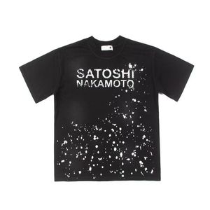 สตรีทแวร์ลายสาดหมึกคลาสสิกพิมพ์ลายตัวอักษรย้อนยุค SATOSHI NAKAMOTO เสื้อยืดแขนสั้นสำหรับผู้ชายและผู้หญิง - Product Image 2