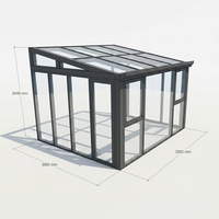 Véranda moderne en aluminium et verre - Jardin d'hiver et serre étanches pour terrasse arrière-cour, design triangulaire