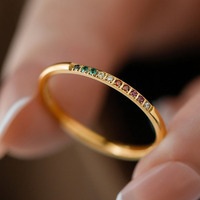 Vente en gros de bijoux hypoallergéniques étanches anti-ternissement en acier inoxydable personnalisés Bague en zircone de couleur délicate plaquée PVD or 18 carats