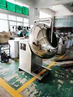 Machine automatique de finition et de polissage du chocolat de 1000 mm, très vendue, pour le revêtement de gros chocolats