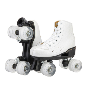 Patines de Ruedas Ajustables con Luces LED de PU para Hombre y Mujer, Patines de 4 Ruedas con Capacidad de 30-40L, Venta al Por Mayor - Product Image 1